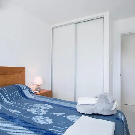 アパート Near - Niza 2b *