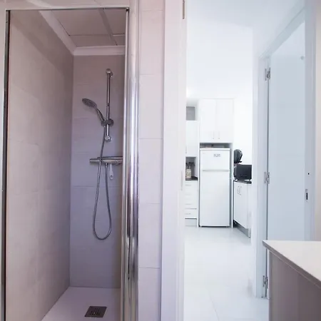 アパート Near - Niza 2b